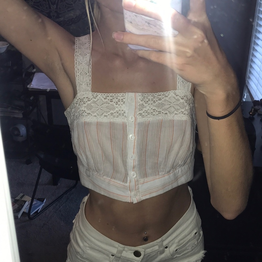 LA hearts top